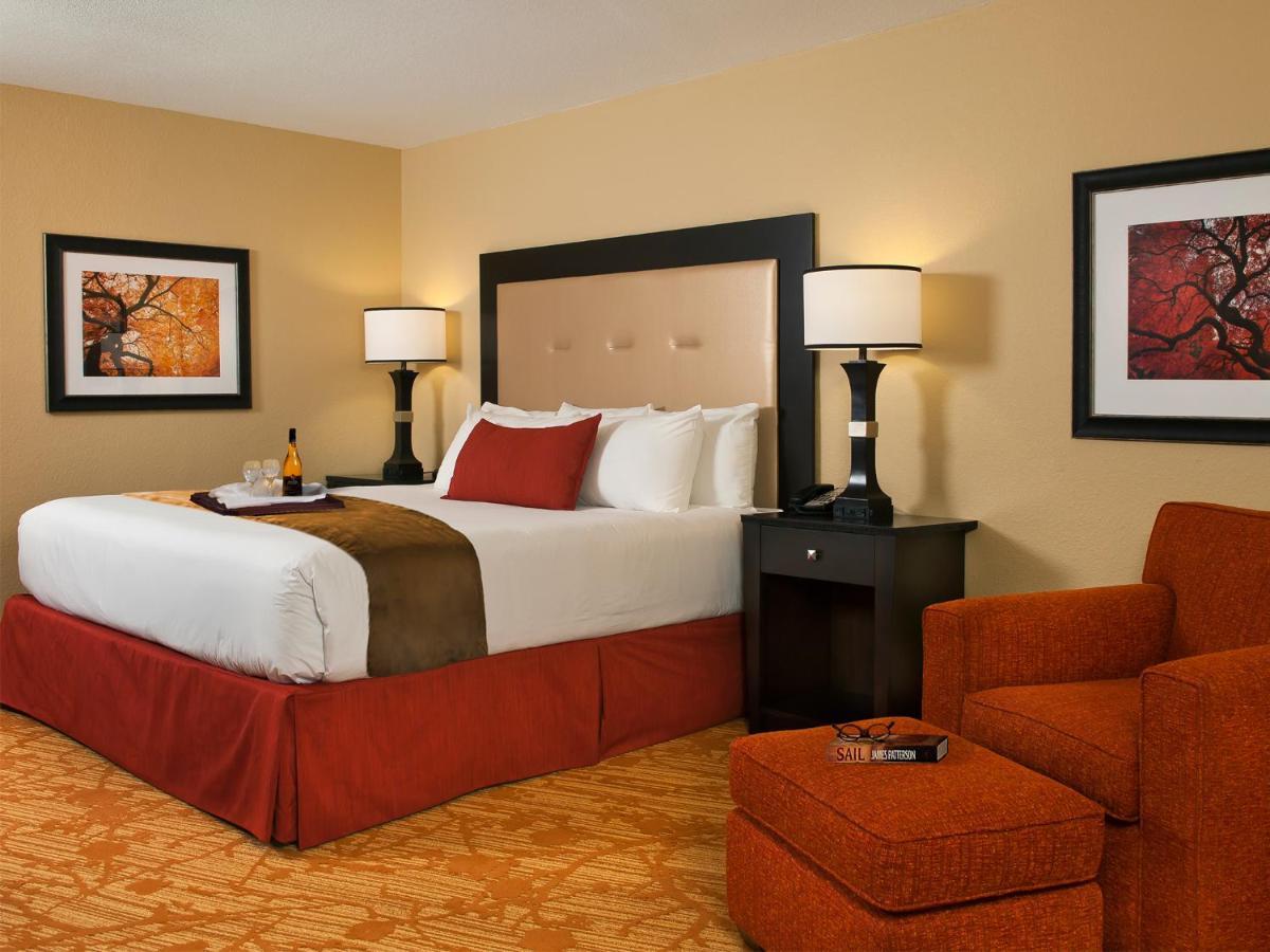 Branson Hillside Hotel Экстерьер фото