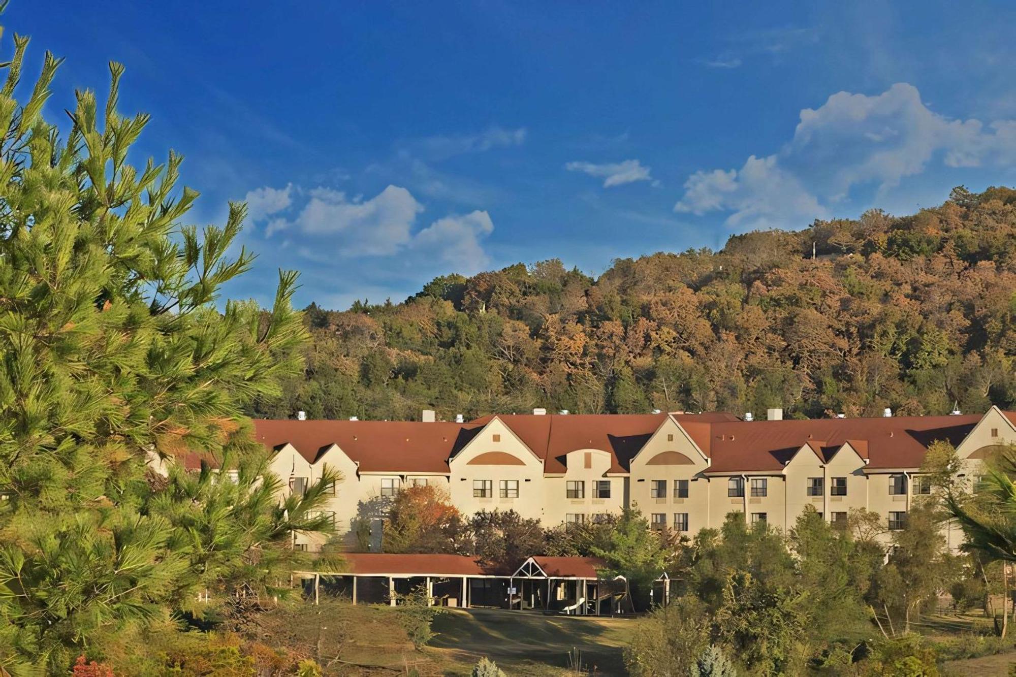 Branson Hillside Hotel Экстерьер фото